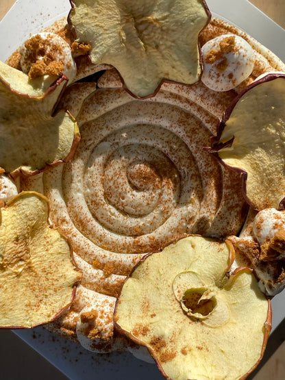 Cinnamon Roll Basque Cheesecake