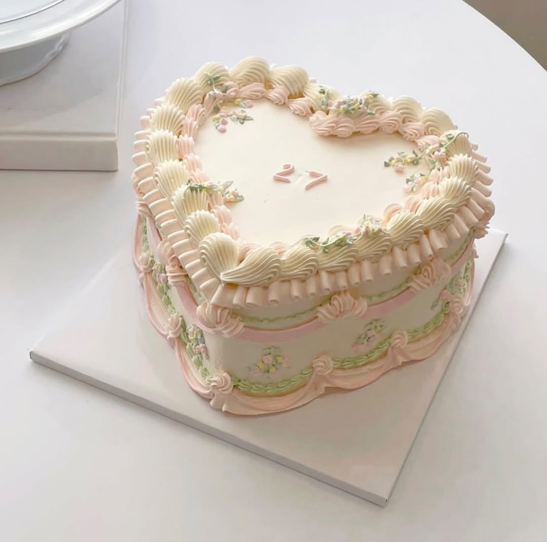 Vintage Floral Cake